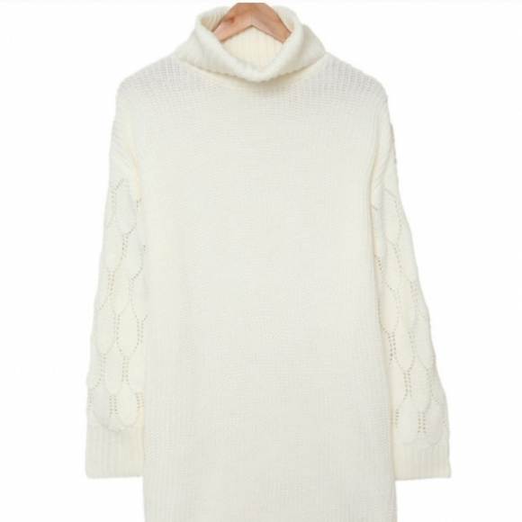 Trendy New Plain Turtleneck Sweater with slits White Size Small - Picture 5 of 9